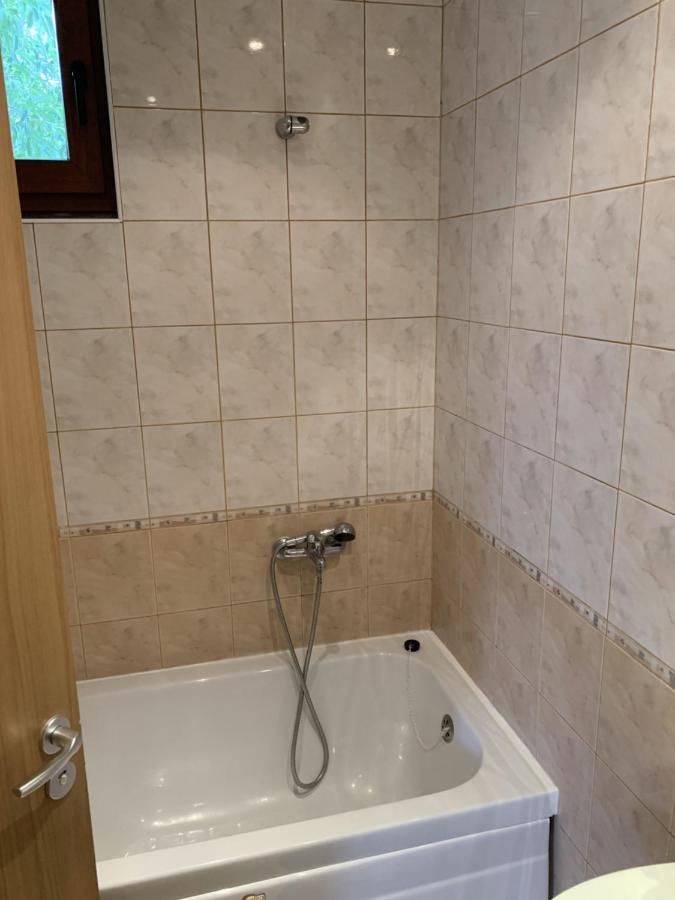 Комплексы для отдыха с коттеджами/бунгало Kalina Complex (House N23) Долна-Баня-16